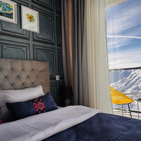 Twins Apartment Deluxe, New 구다우리 외부 사진